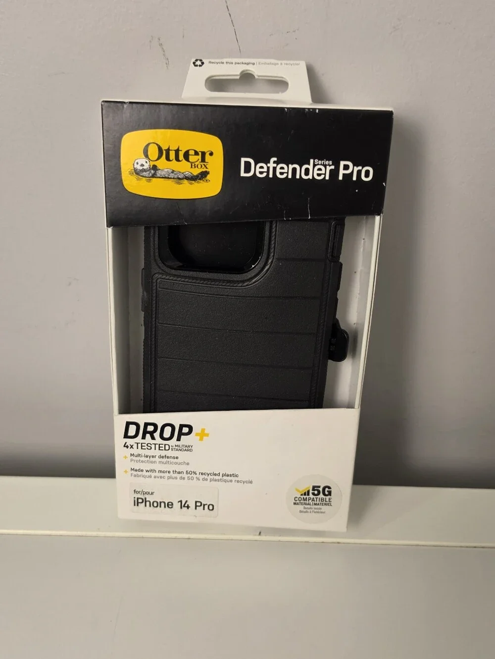 OtterBox Defender Series Pro Case for Apple iPhone 14 Pro Black New